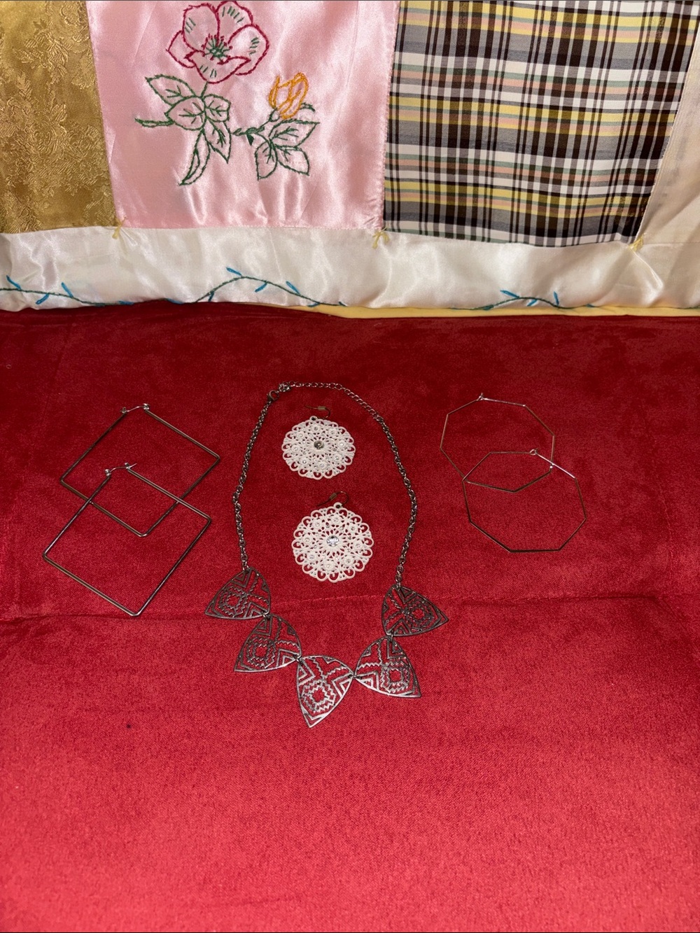 Silvertone/Metal Costume Jewelry Lot!
